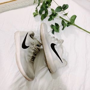 Nike Free Runs size 7